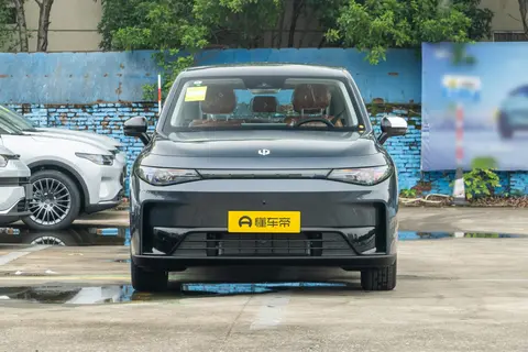 中型SUV对决！零跑C10 VS 长安启源Q07，谁更值得买？