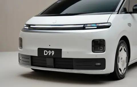 5.2米车长，零跑D99，30万能买“头等舱”？